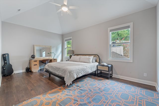 1023 Stockett Dr, Nashville, TN 37221