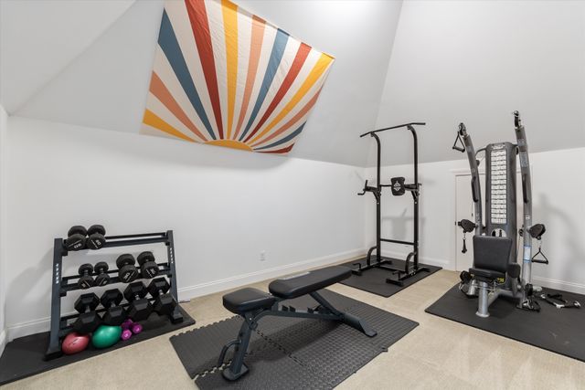 1023 Stockett Dr, Nashville, TN 37221