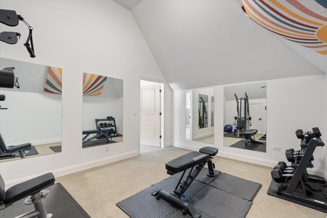 1023 Stockett Dr, Nashville, TN 37221