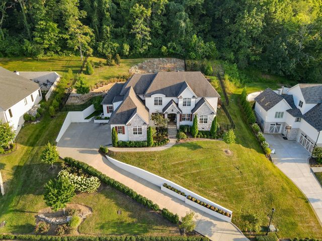 1023 Stockett Dr, Nashville, TN 37221