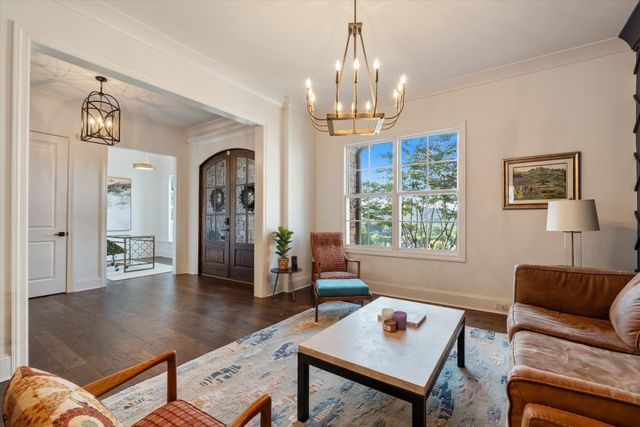 1023 Stockett Dr, Nashville, TN 37221