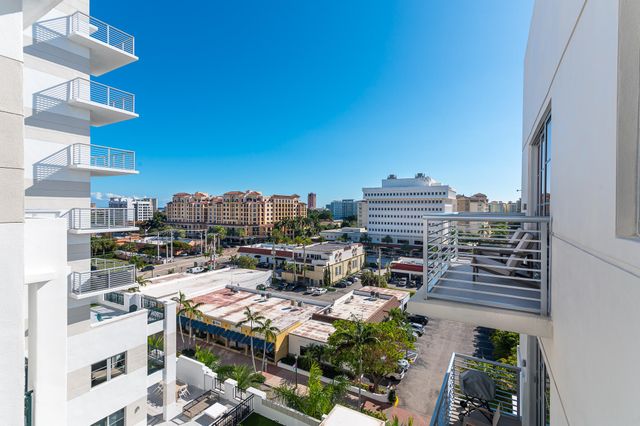 155 E BOCA RATON Road 820, Boca Raton, FL 33432