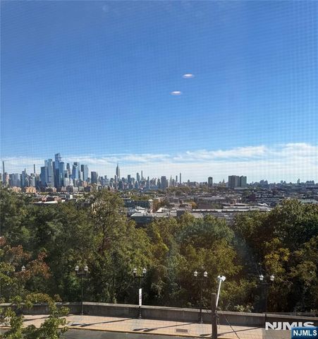 290 Paterson Plank Road 3, Jersey City, NJ 07307