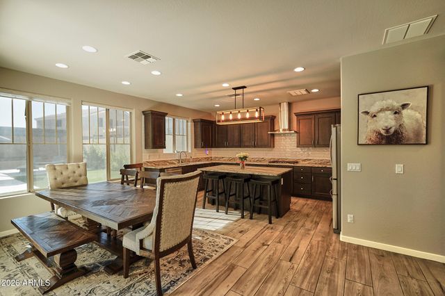 16622 S 6TH Place, Phoenix, AZ 85048