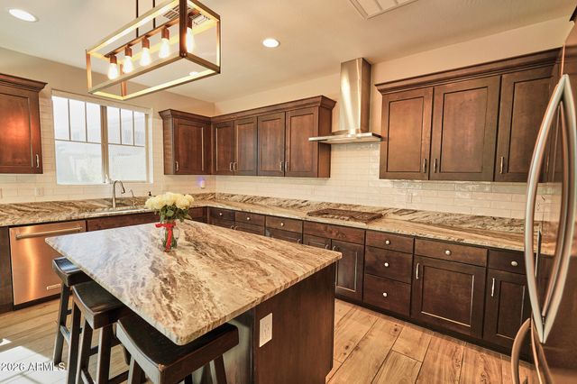 16622 S 6TH Place, Phoenix, AZ 85048