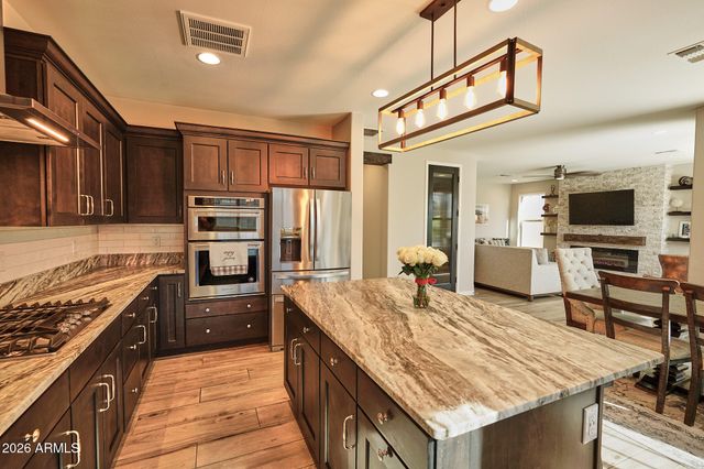 16622 S 6TH Place, Phoenix, AZ 85048