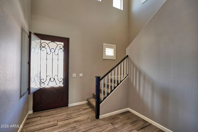 16622 S 6TH Place, Phoenix, AZ 85048