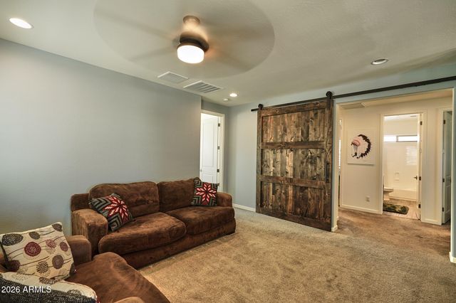 16622 S 6TH Place, Phoenix, AZ 85048