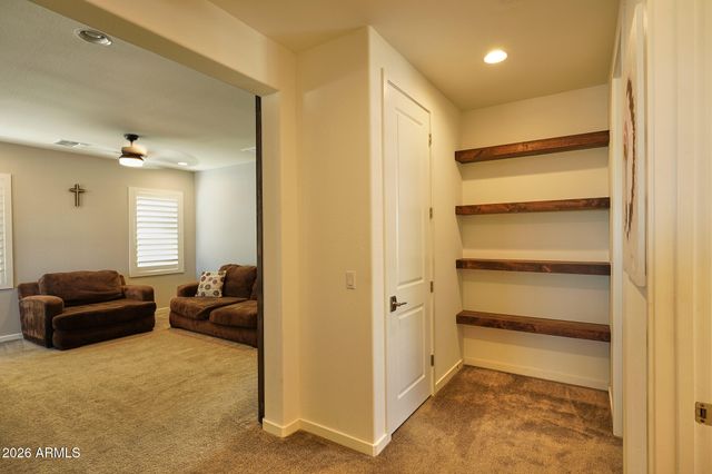 16622 S 6TH Place, Phoenix, AZ 85048