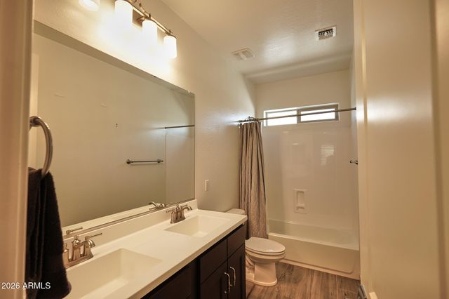 16622 S 6TH Place, Phoenix, AZ 85048