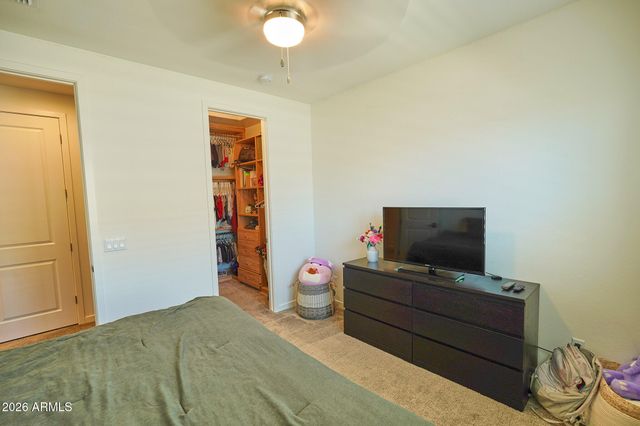 16622 S 6TH Place, Phoenix, AZ 85048