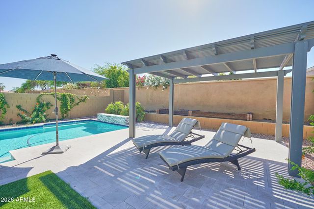 16622 S 6TH Place, Phoenix, AZ 85048