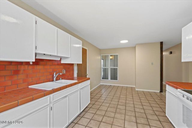 2750 Gellert Drive, Reno, NV 89503