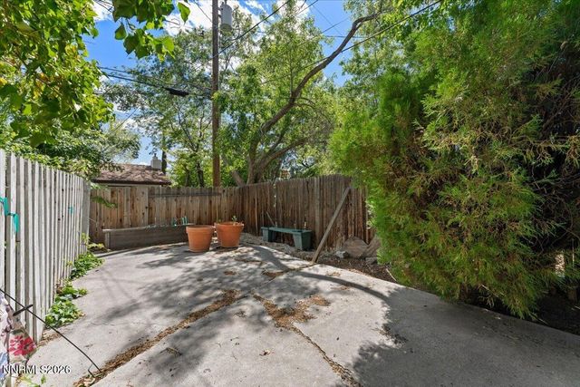 2750 Gellert Drive, Reno, NV 89503