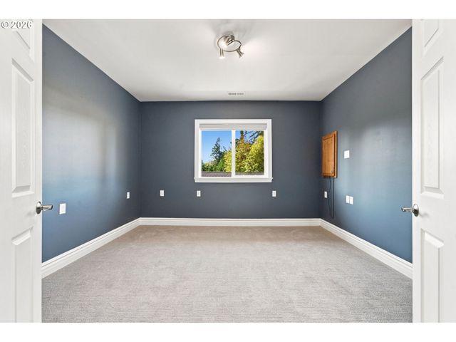 2304 Nw 209TH St, Ridgefield, WA 98642