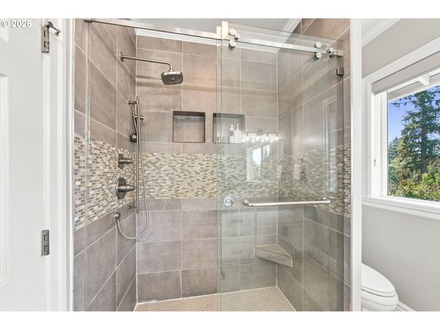 2304 Nw 209TH St, Ridgefield, WA 98642
