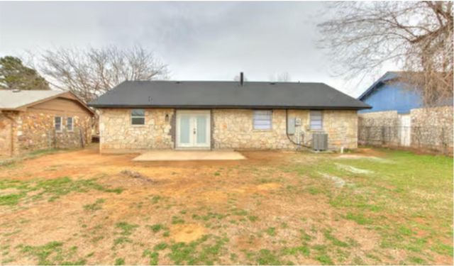 141 Folsom Drive, Mcloud, OK 74851