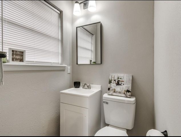 141 Folsom Drive, Mcloud, OK 74851