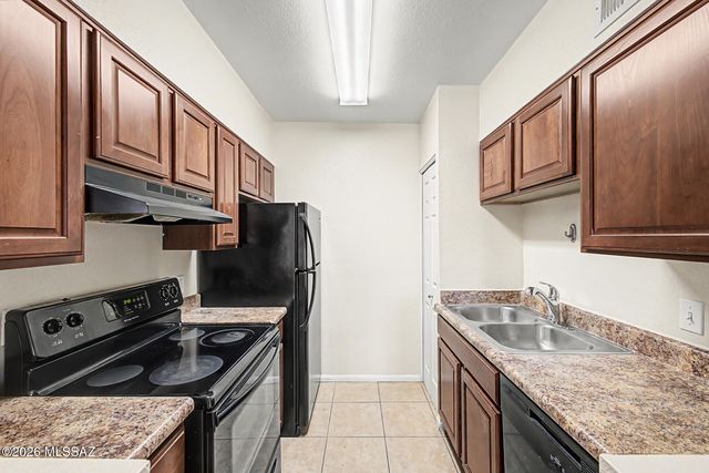 1745 E Glenn St Apt 202, Tucson, AZ 85719