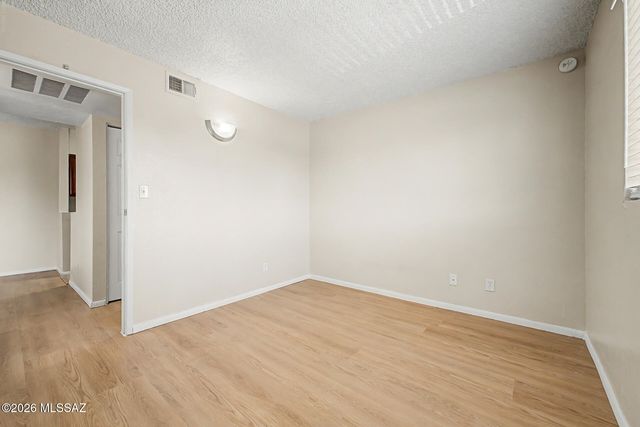1745 E Glenn St Apt 202, Tucson, AZ 85719