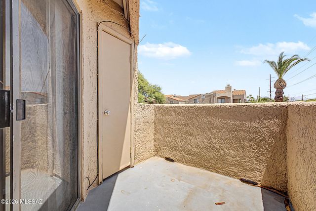 1745 E Glenn St Apt 202, Tucson, AZ 85719