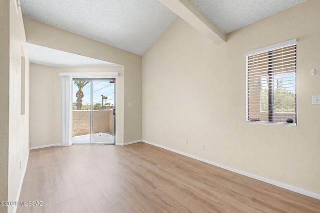 1745 E Glenn St Apt 202, Tucson, AZ 85719