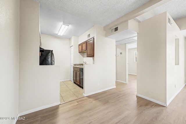 1745 E Glenn St Apt 202, Tucson, AZ 85719