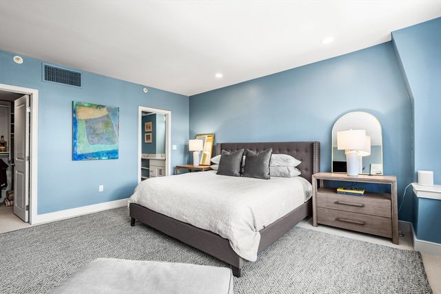 201 Newbury St 405, Boston, MA 02116