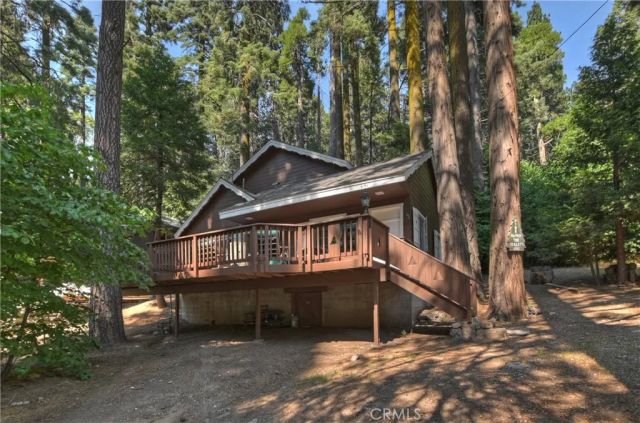 691 Cottage Grove Road, Lake Arrowhead, CA 92352