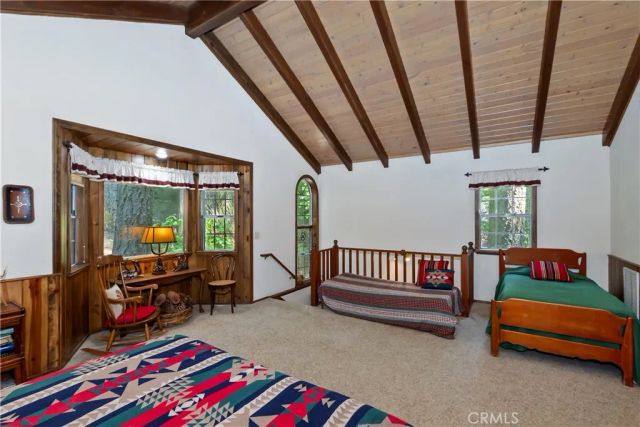 691 Cottage Grove Road, Lake Arrowhead, CA 92352