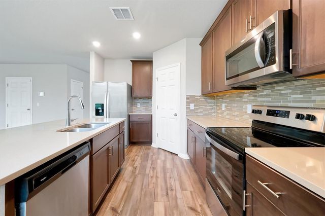 17389 BACK BAY COURT, Clermont, FL 34714