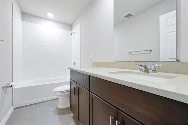 17389 BACK BAY COURT, Clermont, FL 34714