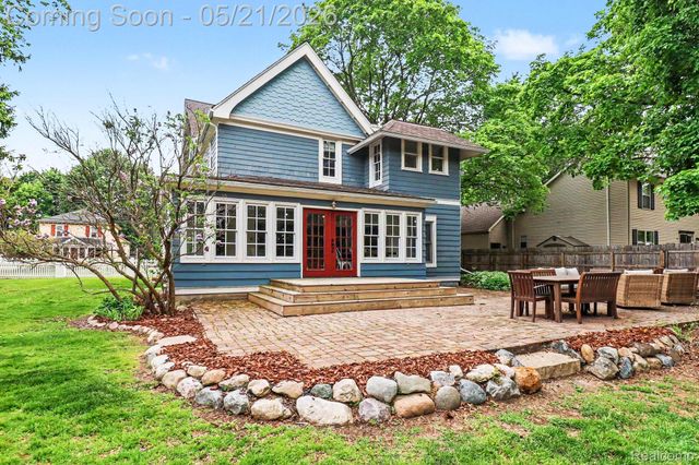 95 Dennison Street, Oxford Village, MI 48371