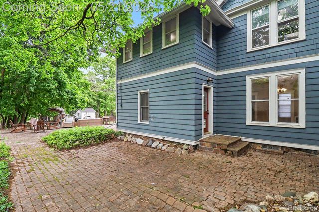 95 Dennison Street, Oxford Village, MI 48371