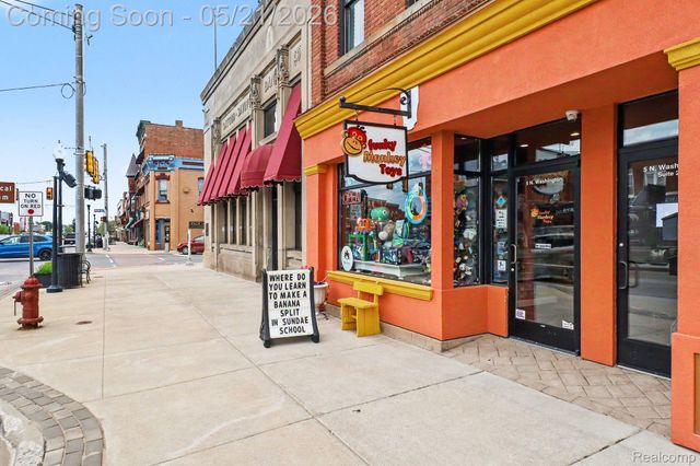 95 Dennison Street, Oxford Village, MI 48371