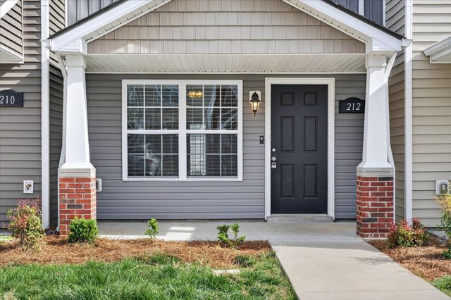 212 Alexander Blvd, Clarksville, TN 37040