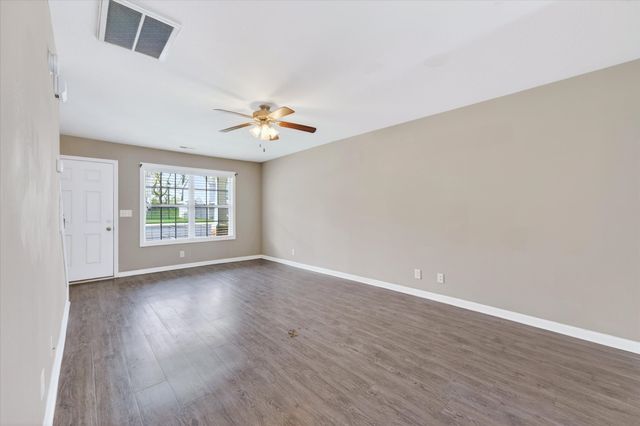 212 Alexander Blvd, Clarksville, TN 37040