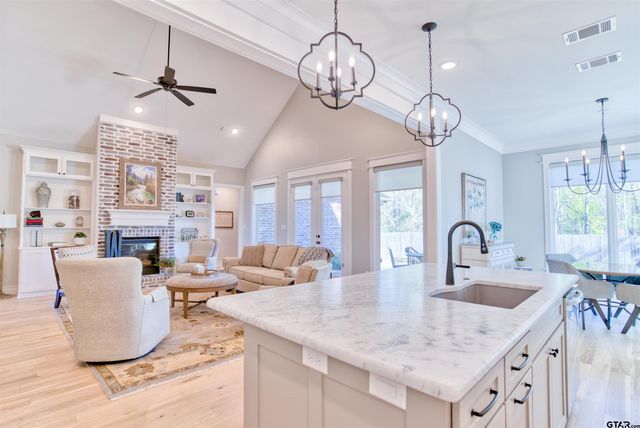 1882 Stonehaven Ct, Tyler, TX 75701