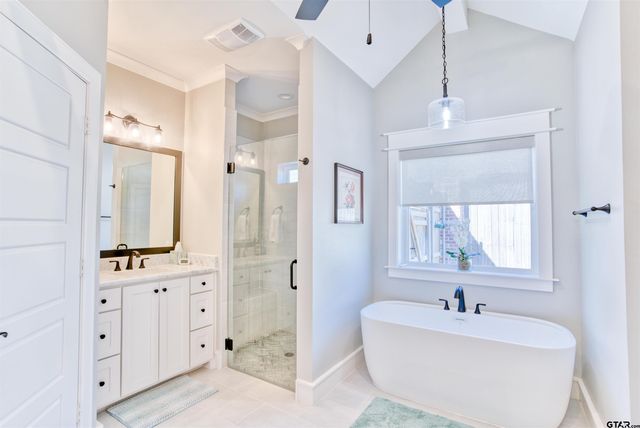 1882 Stonehaven Ct, Tyler, TX 75701