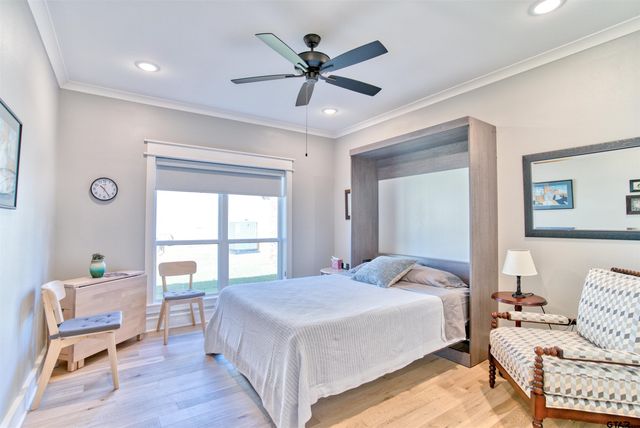 1882 Stonehaven Ct, Tyler, TX 75701