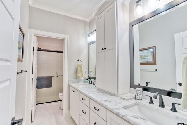 1882 Stonehaven Ct, Tyler, TX 75701