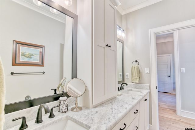 1882 Stonehaven Ct, Tyler, TX 75701