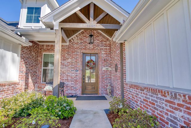 1882 Stonehaven Ct, Tyler, TX 75701