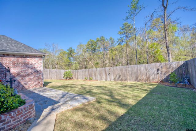 1882 Stonehaven Ct, Tyler, TX 75701