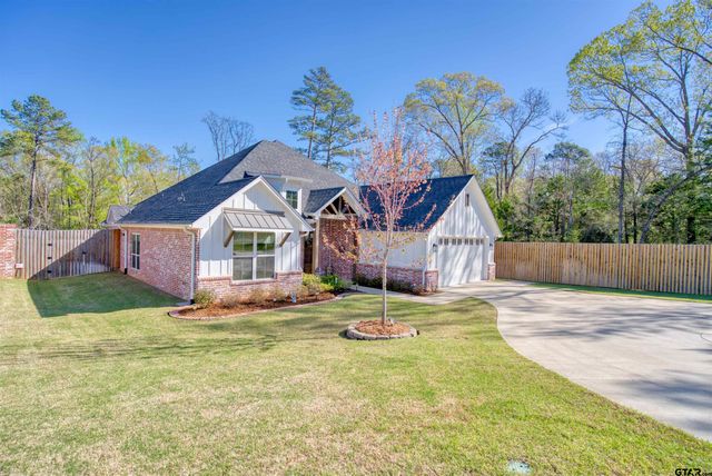 1882 Stonehaven Ct, Tyler, TX 75701