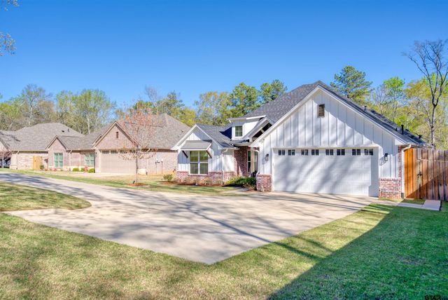 1882 Stonehaven Ct, Tyler, TX 75701