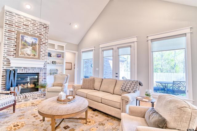 1882 Stonehaven Ct, Tyler, TX 75701