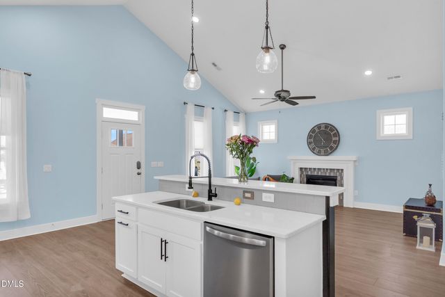 405 Ivy Lane Lane, Carolina Beach, NC 28428