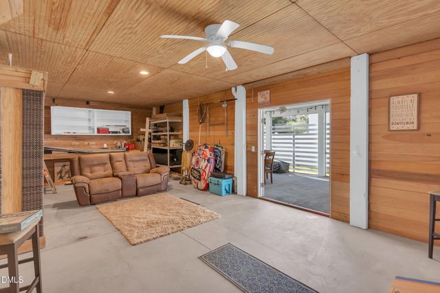 405 Ivy Lane Lane, Carolina Beach, NC 28428