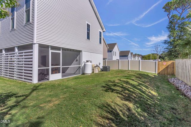 405 Ivy Lane Lane, Carolina Beach, NC 28428